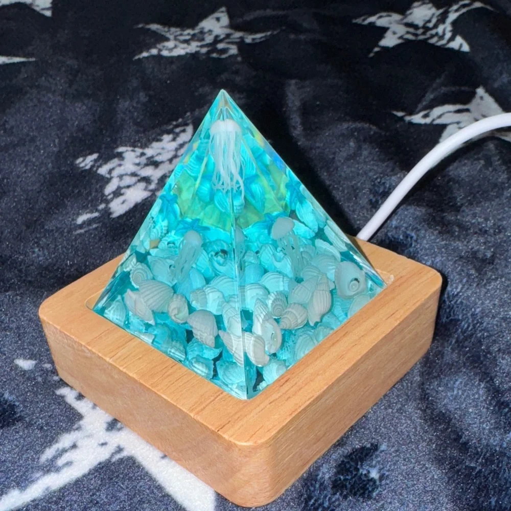 Aquarium Pyramid Night Light